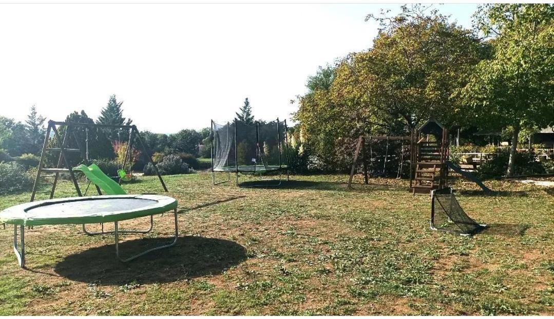 N°2 Gite 4 Personnes* Au Coeur De La Nature Saint-Aubin-de-Nabirat Екстер'єр фото